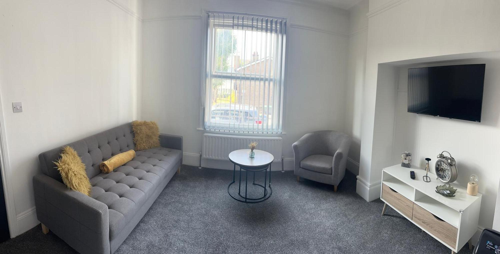 New 3 Apartment Brentford